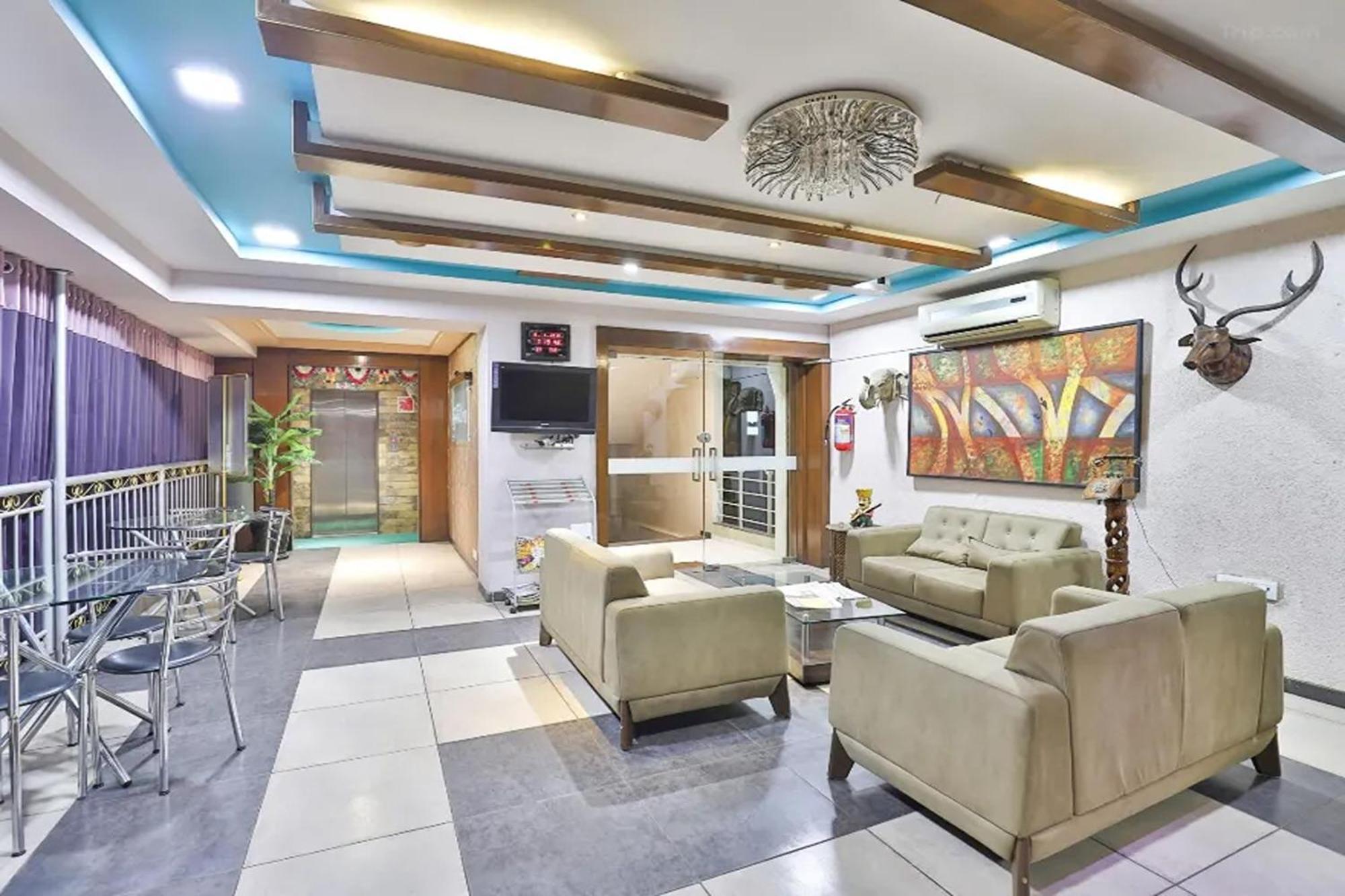 Hotel Shailly Inn Ahmedabad Exterior photo