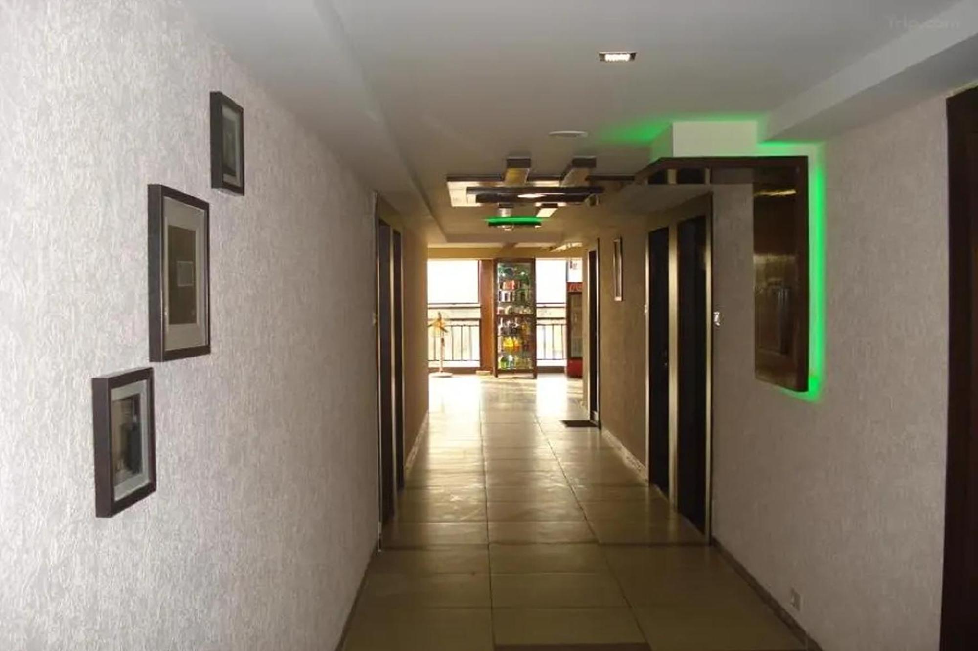 Hotel Shailly Inn Ahmedabad Exterior photo